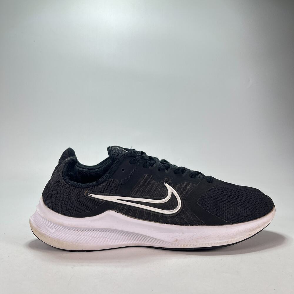 Nike Downshifter 11 Black White Lace Up Road Running Shoes CW3411-006 Mens Sz 11